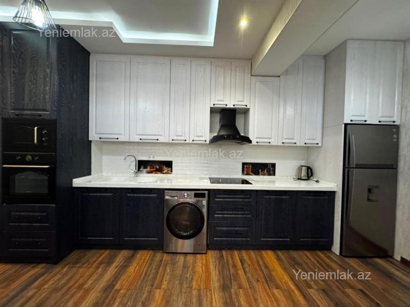 3 otaqlı mənzil, 130 m², Ağ şəhər, 1 300 AZN