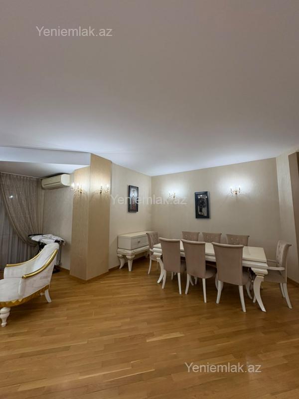 4 otaqlı mənzil, 200 m², 28 May, 57 000 AZN