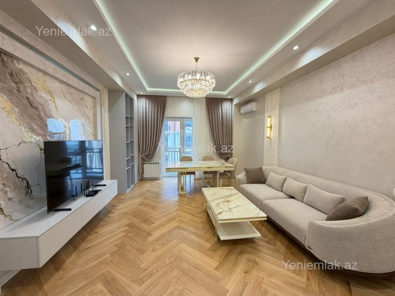 3 otaq · 140 m² · 5/7 mərtəbə, Ağ şəhər