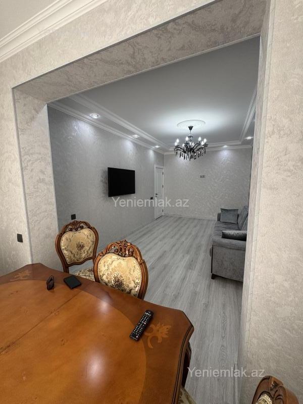 Сдаётся 3-комнатная квартира в старом фонде, Bakıxanov, 85 м², 800 AZN/мес, фото 2 / 12