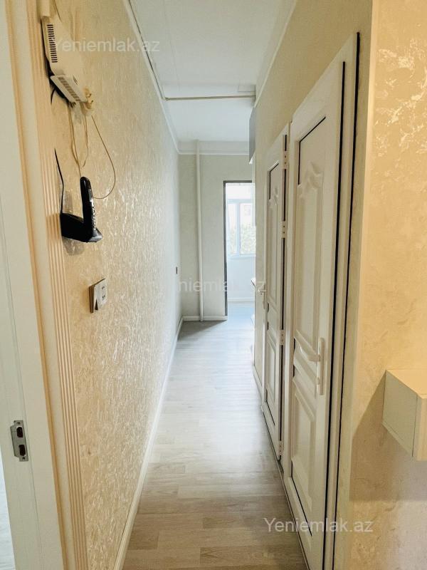 8-ci kilometrdə 2 otaqlı köhnə tikili mənzil satılır, 60 m², 183 000 AZN, şəkil 3 / 9