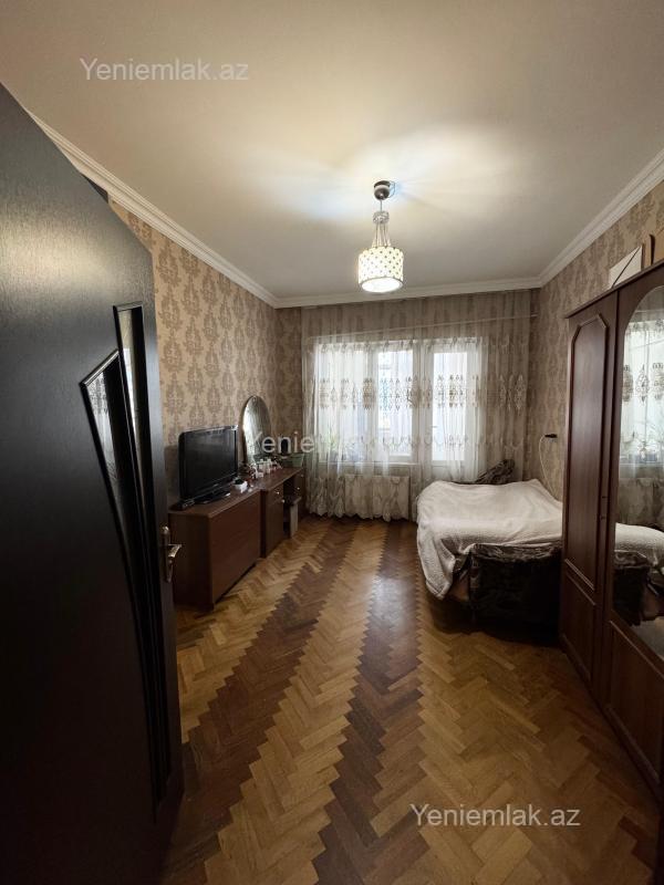 Продаётся 3-комнатная квартира в старом фонде, Əhmədli, 80 м², 180 000 AZN, фото 3 / 10