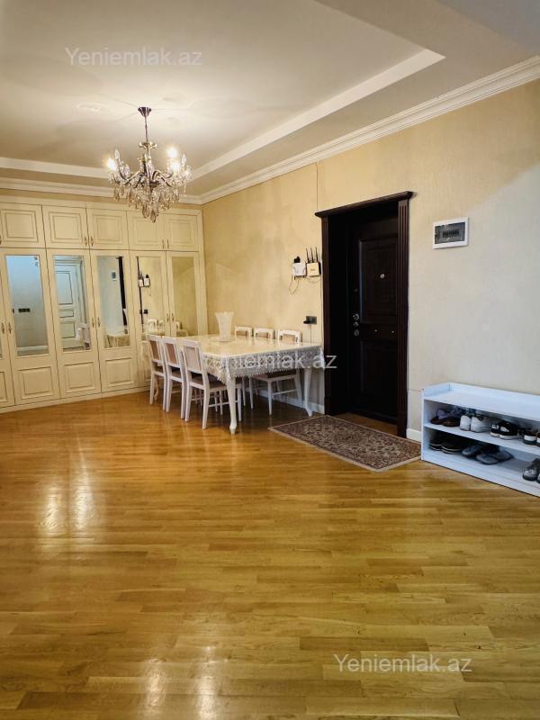 8-ci kilometrdə 3 otaqlı yeni tikili mənzil satılır, 130 m², 316 000 AZN, şəkil 3 / 10