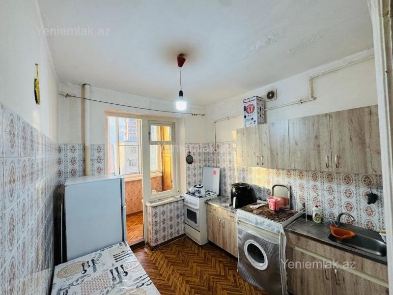 8-ci kilometrdə 2 otaqlı köhnə tikili mənzil satılır, 60 m², 161 000 AZN, şəkil 4 / 9