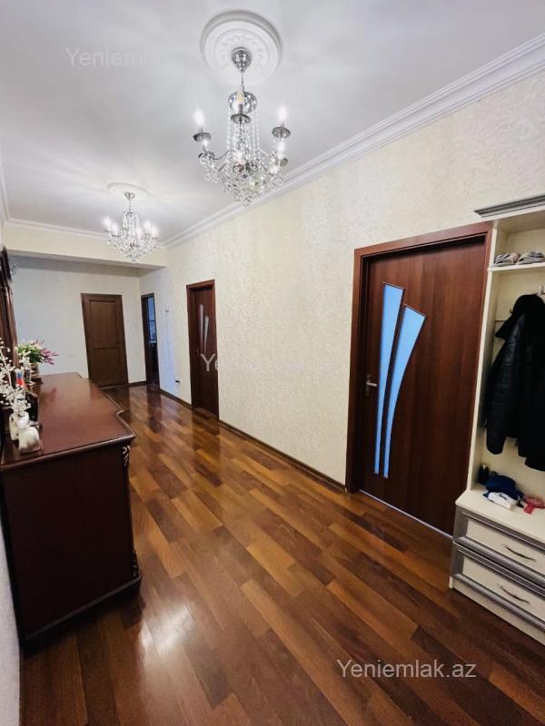 8-ci kilometrdə 3 otaqlı yeni tikili mənzil satılır, 130 m², 245 000 AZN, şəkil 4 / 10