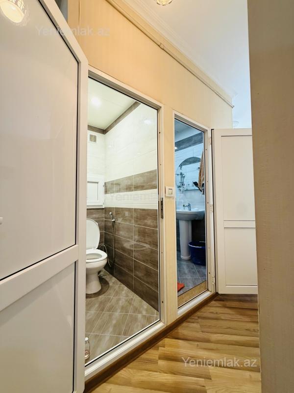 8-ci kilometrdə 2 otaqlı köhnə tikili mənzil satılır, 60 m², 167 000 AZN, şəkil 5 / 10