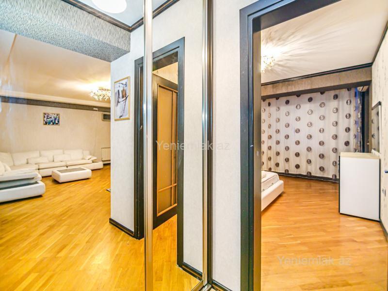 3 otaqlı Bina evi menzil, Səbail rayonu, Bakı
