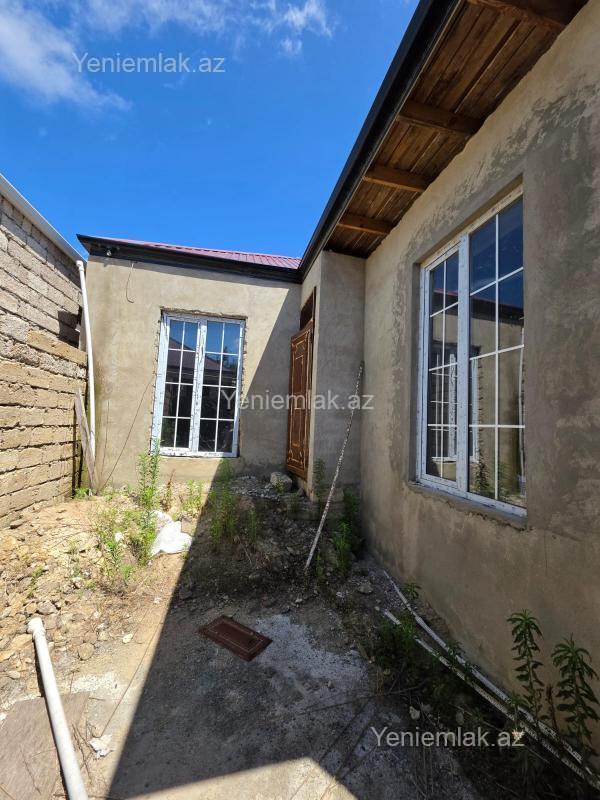 Həyət evi / Villa Satılır Bakı Xəzər rayonu Buzovna Vişniyovkanin mərkəzindı nihad marketin yaxininda 200 metr məsafəsin