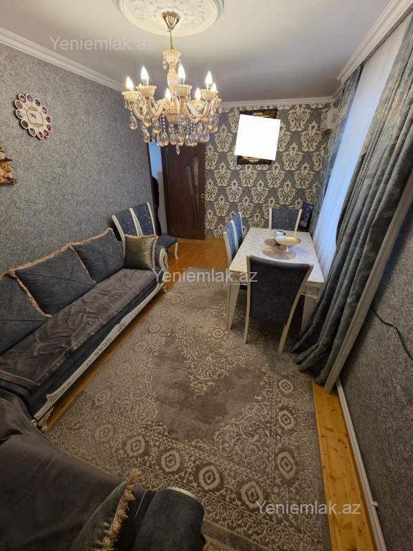Bina evi menzil Satılır Sumqayıt 41-ci məhəllə 2 otaq Leninqrad layihəli mənzil satılır Sumqayıt 41 A məhəllə 5 mərtəbə