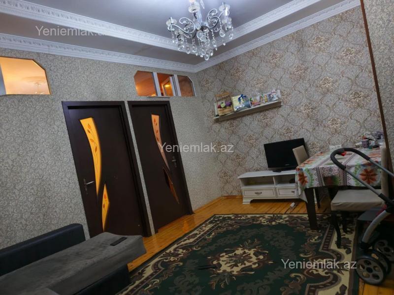 Bina evi menzil Satılır Xırdalan ş. Xırdalan Şeheri Tam Merkezde İcra Hakimiyetinin içinde Bina evi satilir Evin ucuz