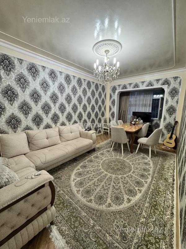Bina evi menzil Satılır Bakı Binəqədi rayonu ? Binəqədi rayonu, 8-ci Mikrorayon – Azadlıq metrosunun yanında 4 otaqlı m