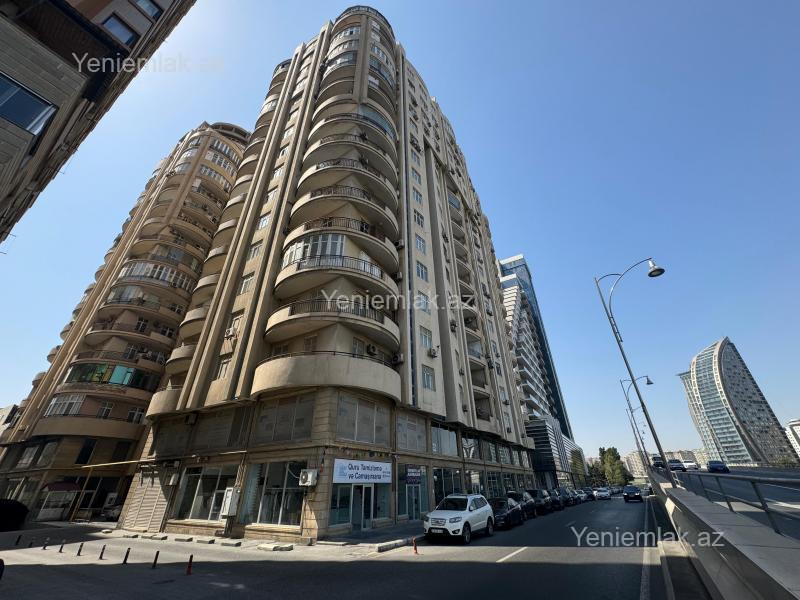 Bina evi menzil Satılır Bakı Xətai rayonu Xətai Rayonu Babək Prospekti. Babək plazanın yanı - 170 m². - 4 otaq - 7/1