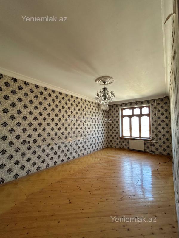Bina evi menzil Satılır Bakı Suraxanı rayonu Qaraçuxur qəs. TƏCİLİ ƏLA TƏKLİF !!! Qaraçuxur qəsəbəsində tatlı un məlu