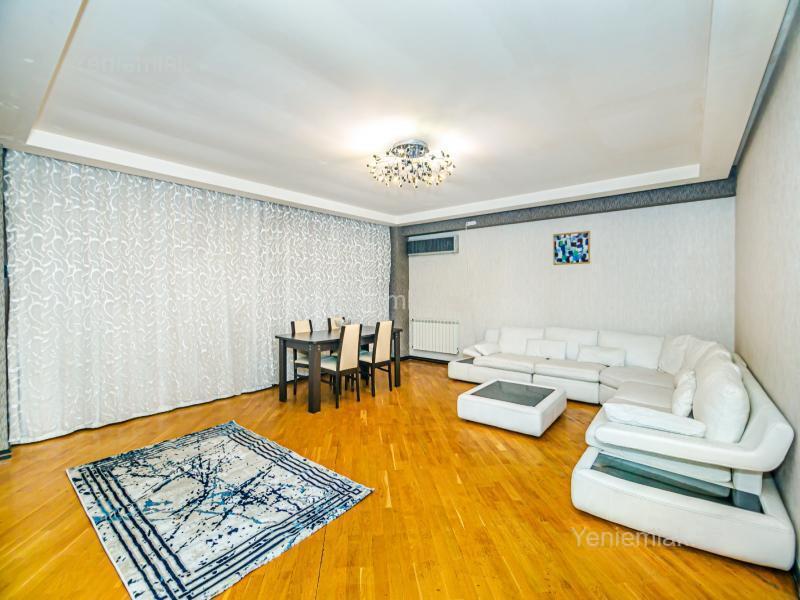 3 otaqlı Bina evi menzil, Səbail rayonu, Bakı