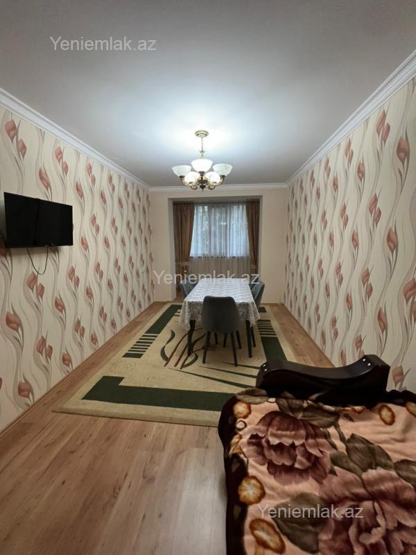 4 otaq · 140 m² · 4/5 mərtəbə, Azadlıq Prospekti