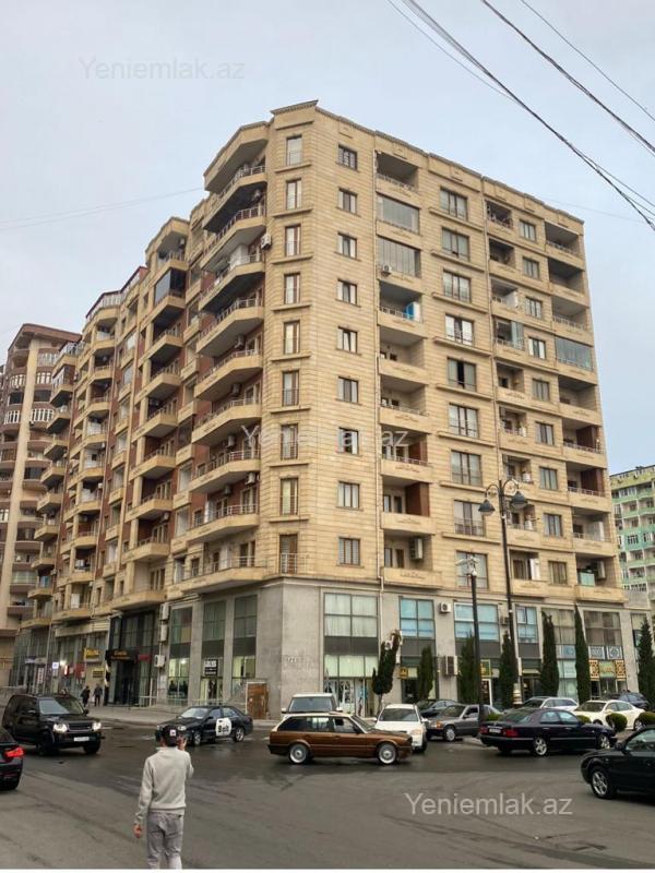 3-комн. · 166 m²