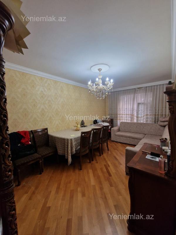 9-cu mikrorayonda 3 otaqlı köhnə tikili mənzil satılır, 80 m², 227 000 AZN, şəkil 2 / 12