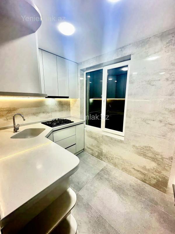 Qara Qarayevdə 2 otaqlı köhnə tikili mənzil satılır, 46 m², 160 000 AZN, şəkil 2 / 7