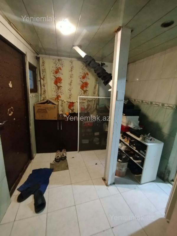 28 Mayda 4 otaqlı köhnə tikili mənzil satılır, 80 m², 155 000 AZN, şəkil 2 / 12