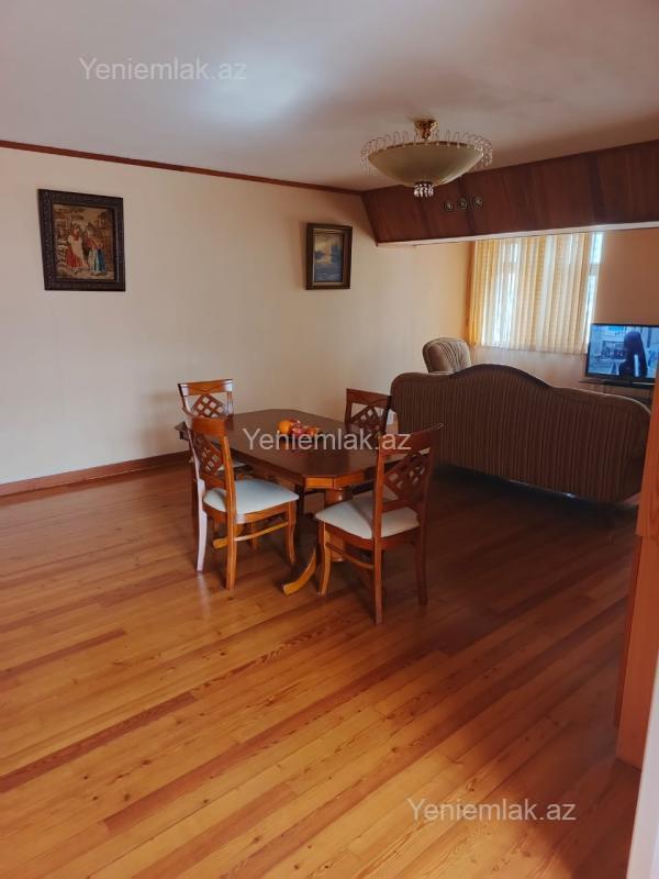 3-room old-build apartment for sale in 28 May, 70 m², 279 000 AZN, photo 2 / 12