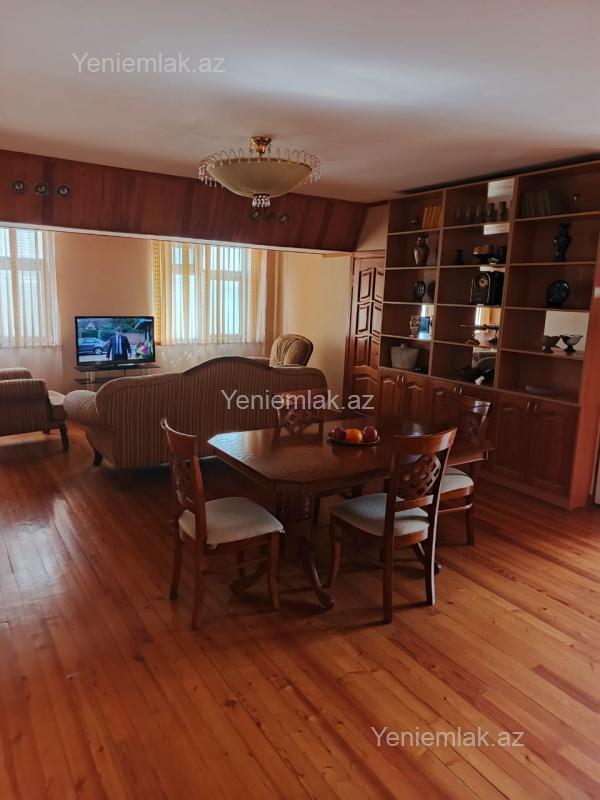 3-room old-build apartment for sale in 28 May, 70 m², 279 000 AZN, photo 3 / 12