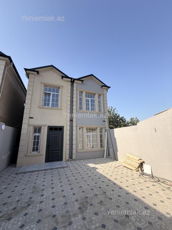 Həyət evi / Villa Satılır Abşeron Saray Saray qəsəsəbəsində mərkəzdə 2 m 4 otaqlı super təmirli geniş hətət evi satilir