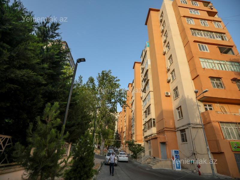 Bina evi menzil Satılır Bakı Xətai rayonu Əhmədli Əhmədli qəsəbəsi, Neapol küçəsi 23 ünvanında, Zərifə Əliyeva bağçasını