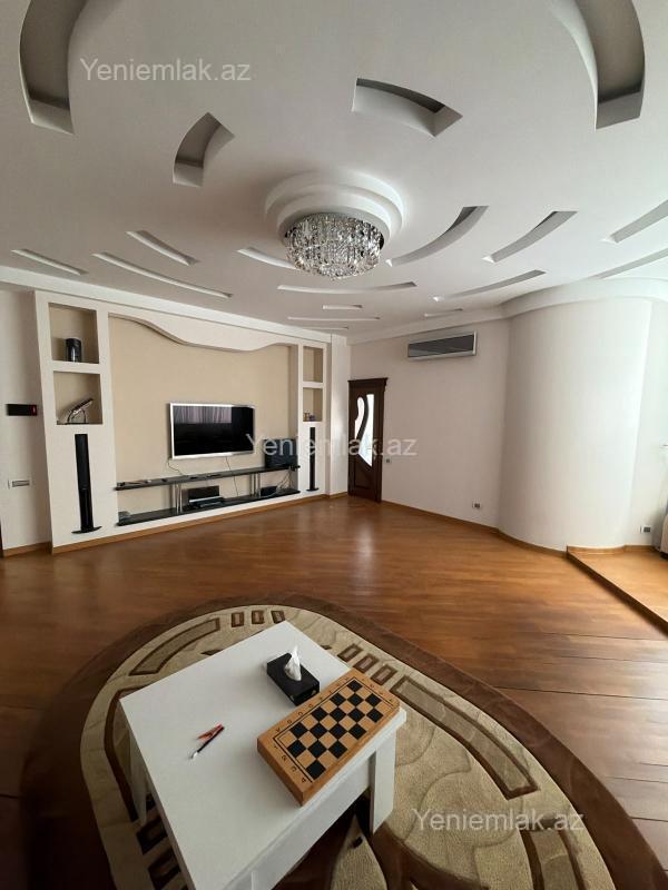 Bina evi menzil Kirayə Bakı Nərimanov rayonu Nərimanov metrosuna piyada məsafədə, Metropark və Heydər Əliyev Mərkəzinin