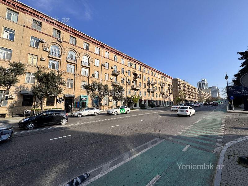 Elmlər Akademiyasında 3 otaqlı köhnə tikili mənzil satılır, 85 m², 350 000 AZN, şəkil 2 / 12