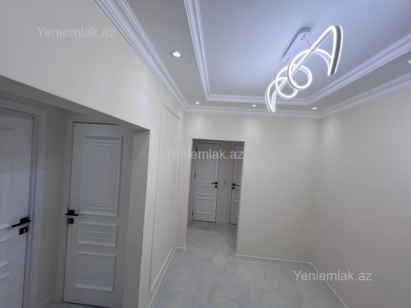 8-ci kilometrdə 4 otaqlı köhnə tikili mənzil satılır, 105 m², 245 000 AZN, şəkil 2 / 12