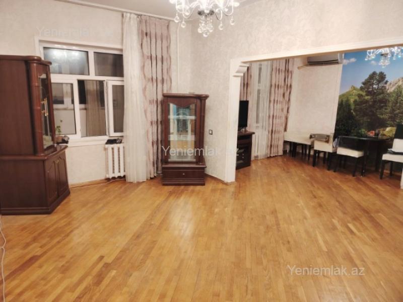 Yeni Yasamalda 4 otaqlı köhnə tikili mənzil kirayə verilir, 111 m², 800 AZN/ay, şəkil 3 / 12