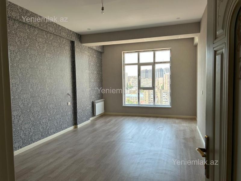 Bina evi menzil Satılır Bakı Yasamal rayonu Yasamal rayonu, 2 nömrəli Baki tibb koleji ilə üzbə üz yeni təmirdən çıxmı