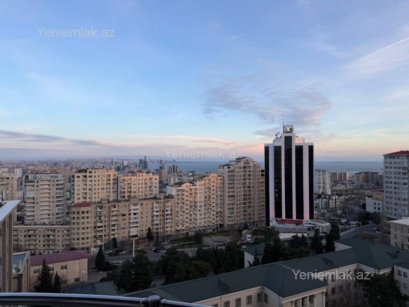 Bina evi menzil Satılır Bakı Yasamal rayonu Elmler Akademiyasi metrosu Gomruk Hospitalinin yani 3-otaqli menzil 560000