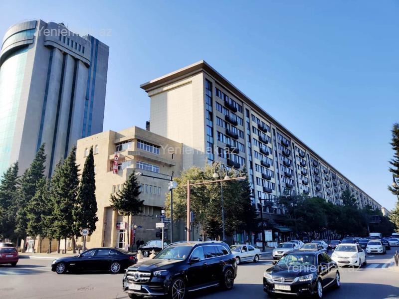 Bina evi menzil Satılır Bakı Nərimanov rayonu Tecili,Tecili,Genclik Metrosuna yaxin,Ataturk prospekdinde,9 Mertebeli Bi