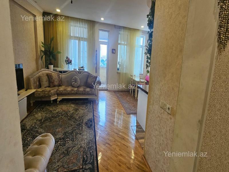 Bina evi menzil Satılır Sumqayıt 6-cı mikrorayon Ev çox təcili satılır deyə dəyərindən qat qat aşağı qoyulub. Maklerlər