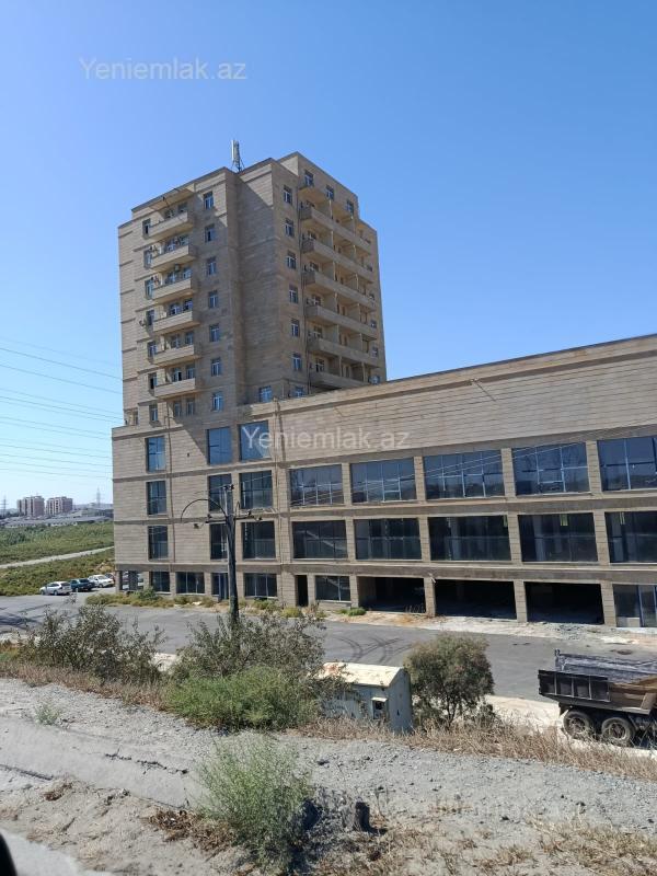 Bina evi menzil Satılır Bakı Xəzər rayonu Novostroyka! Yaşayış olan binada 1 otaq mayak, binanin qabaginda avtobus daya