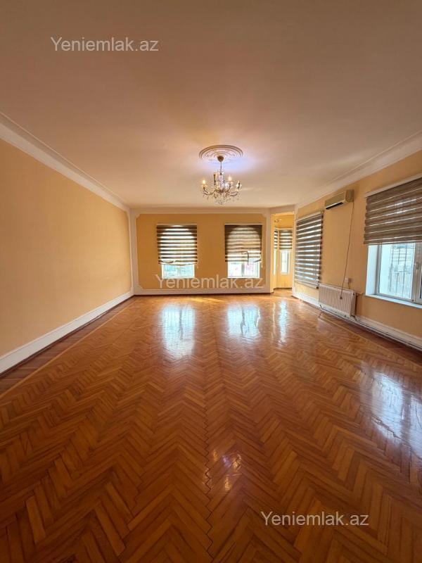 10 otaqlı Həyət evi / Villa, Səbail rayonu, Bakı