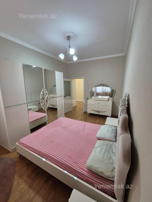 3 otaqlı Bina evi menzil, Səbail rayonu, Bakı