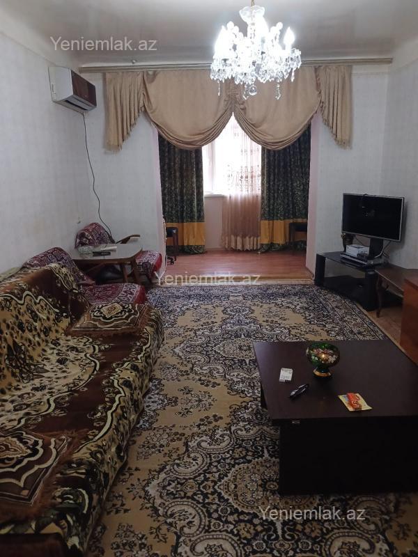 Bina evi menzil Satılır Sumqayıt 45-ci məhəllə Sumqayıt şəhəri 45 məhəllə 5 mərtəbəli daş binanın 3 mərtəbəsində , orta