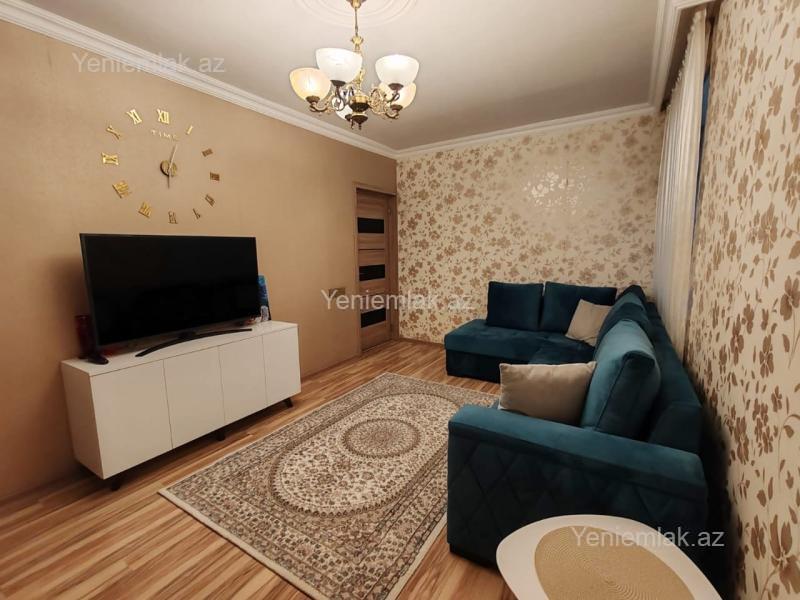 Bina evi menzil Satılır Sumqayıt 42-ci məhəllə Sumqayıt şəhəri 42 məhəllə 5 mərtəbəli daş binanın 5 mərtəbəsində yerləş