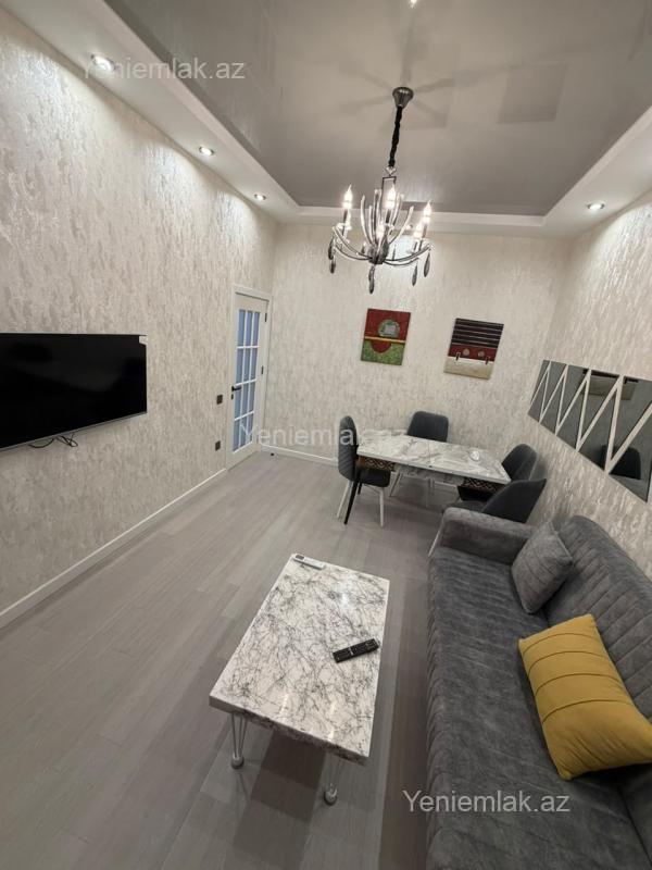 Bina evi menzil Kirayə Bakı Nəsimi rayonu Gənclik metrosuna və 8 noyabr metrolarina 10 dəqiqəlik məsafədə TİBB UNİVERSİ