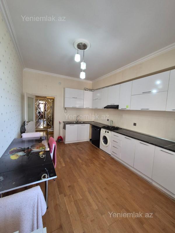 3 otaqlı Bina evi menzil, Səbail rayonu, Bakı