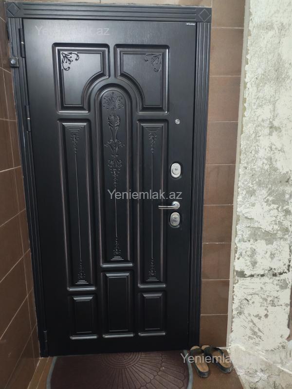 Bina evi menzil Satılır Sumqayıt 9-cu mikrorayon 9mkr köhne loğman indiki fexri aptekin arxasında olan binada 9/6 orta