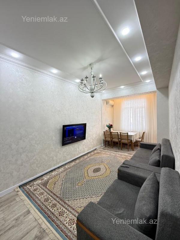 Bina evi menzil Satılır Sumqayıt 10-cu mikrorayon Sumqayit seh. 10-cu mkr. Yeni Tikili 14/10 2 otaga duzelmis men