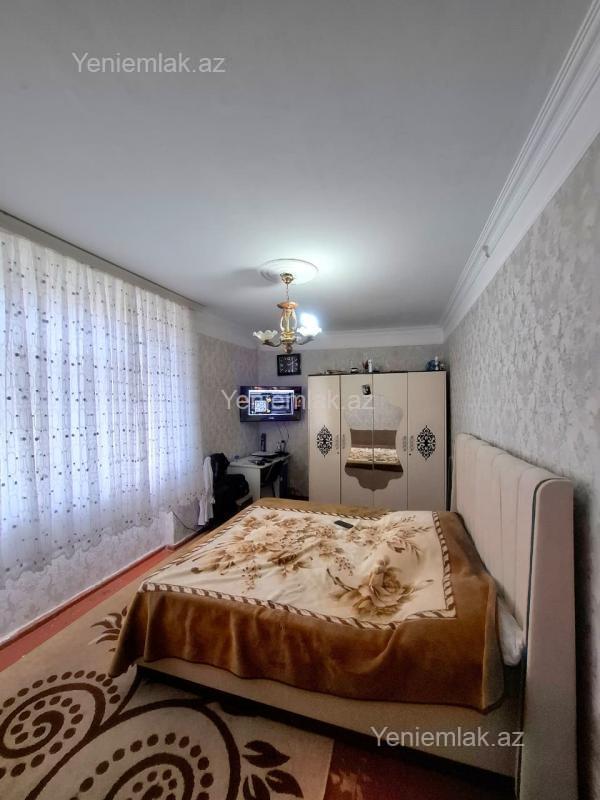 Bina evi menzil Satılır Sumqayıt 9-cu mikrorayon Sumqayıt şəh. 9-cu mkr. 5/5 2 otaqlı mənzil satılır. Leninqrad