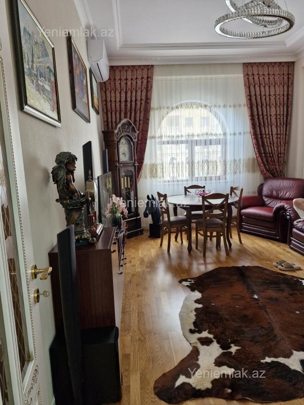 3 otaqlı Bina evi menzil, Sumqayıt Bulvarı, Sumqayıt