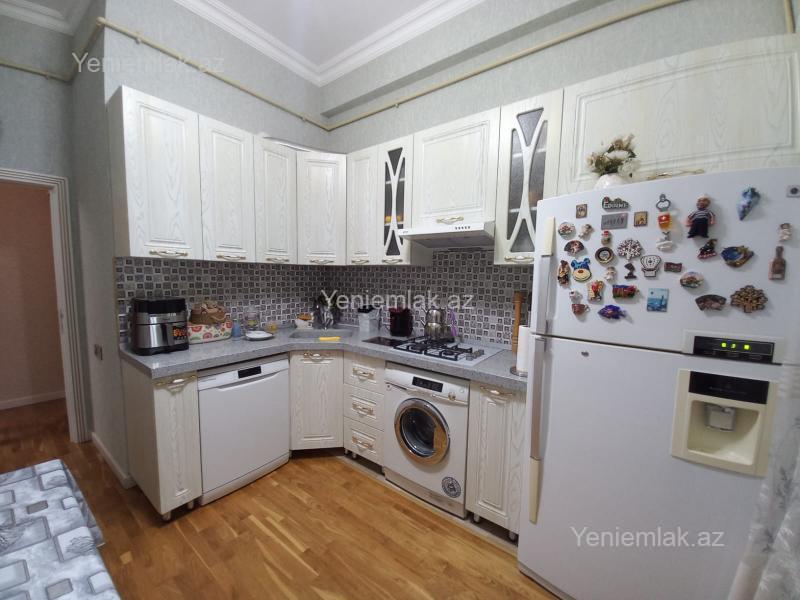 3 otaqlı Bina evi menzil, Sumqayıt Bulvarı, Sumqayıt