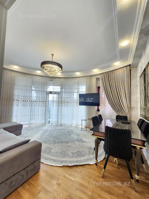 3 otaqlı Bina evi menzil, Sumqayıt Bulvarı, Sumqayıt