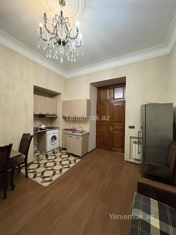 3 otaqlı Bina evi menzil, Səbail rayonu, Bakı